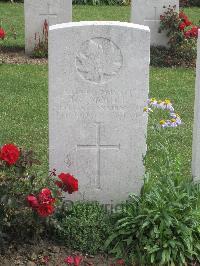 Fosse No.10 Communal Cemetery Extension Sains-En-Gohelle - Moore, John Cecil